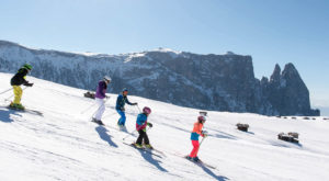 Skifahren mit der Familie auf der Seiser Alm